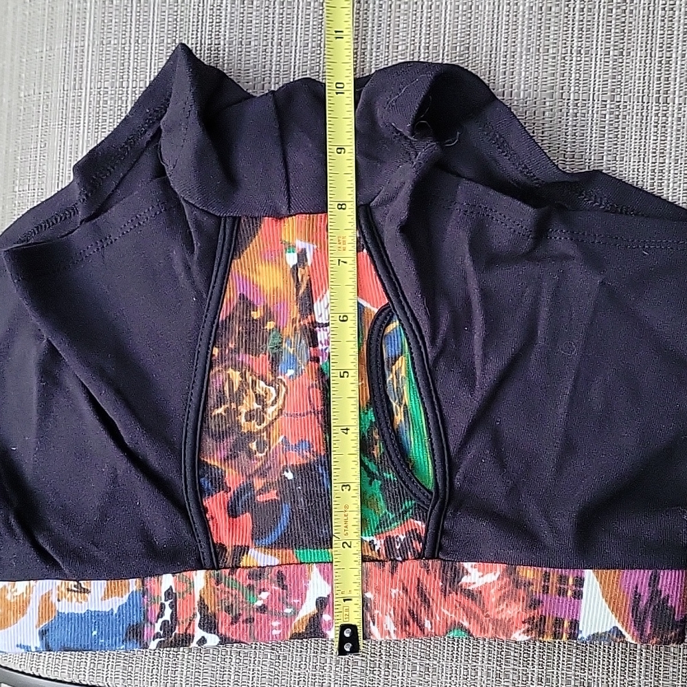 BRIEFS - Picture 8 of 10